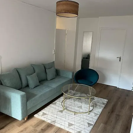 Appartement Quai De Seine // Proche Docks // Proche Des Transports // Calme Et Agreable