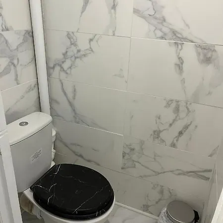 Apartment Quai De Seine // Proche Docks // Proche Des Transports // Calme Et Agreable *